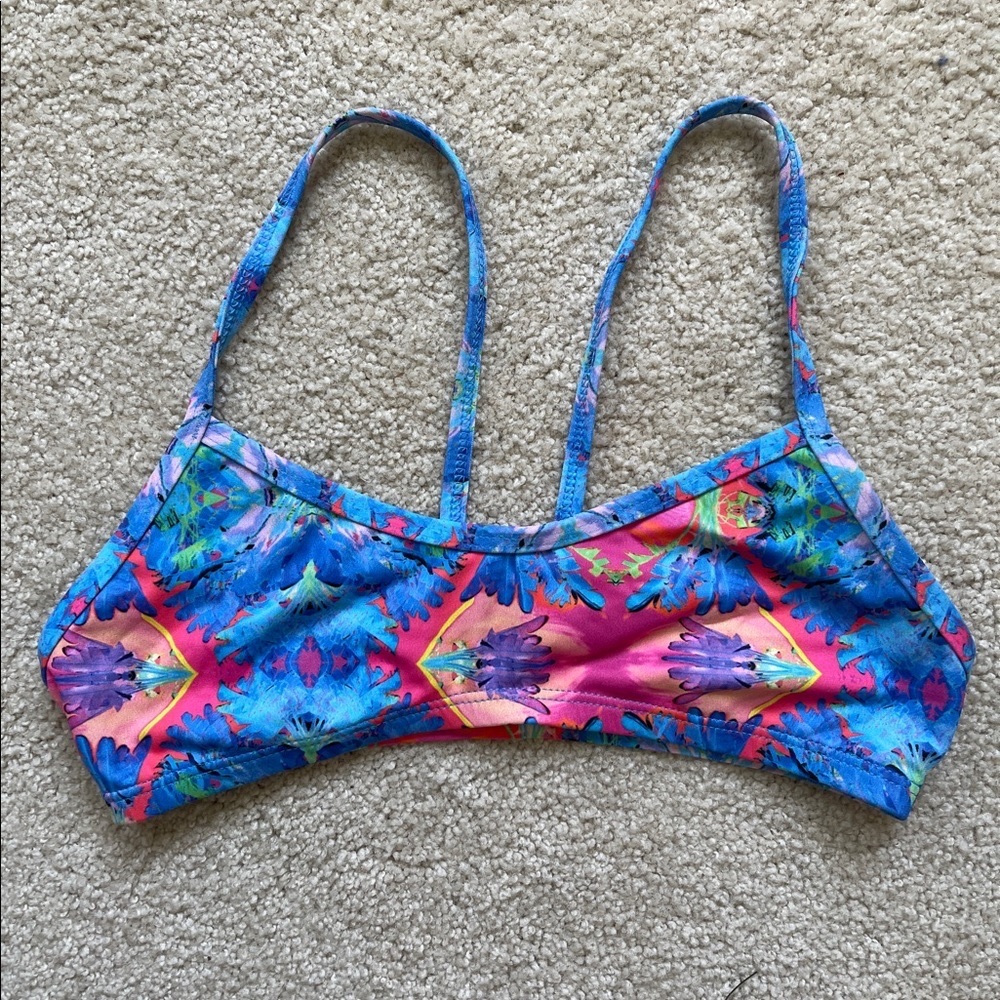 Jolyn mallyce top